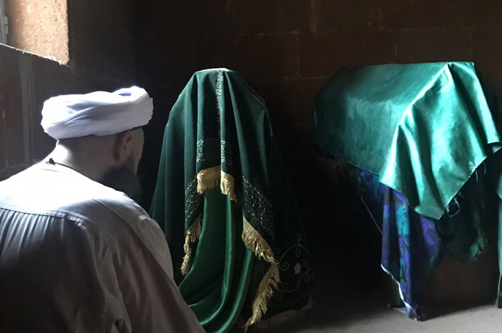 Cübbeli Ahmet Hocaefendi, Sultan Muhammed el-Bethâî Radıyallâu ‘Anh'ın Kabr-i Şerîfini Ziyâret Etti
