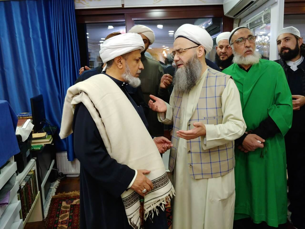 Rasûlüllâh ﷺ’in 32. Kuşaktan Torunu Seyyid Ömer Ceylânî Hazretleri’nin, Cübbeli Ahmet Hocaefendi’nin Hânesini Teşrîfi