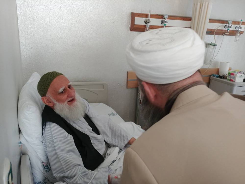 Mahmud Efendi Hazretlerimizin istihârecisi Veli Efendiyi hastanede ziyâret ettik