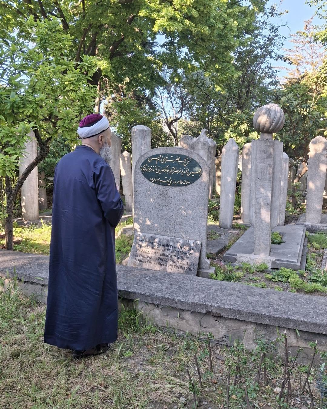 Hazreti Hasen ve Hüseyn Efendilerimizin Torunlarını Ziyaret