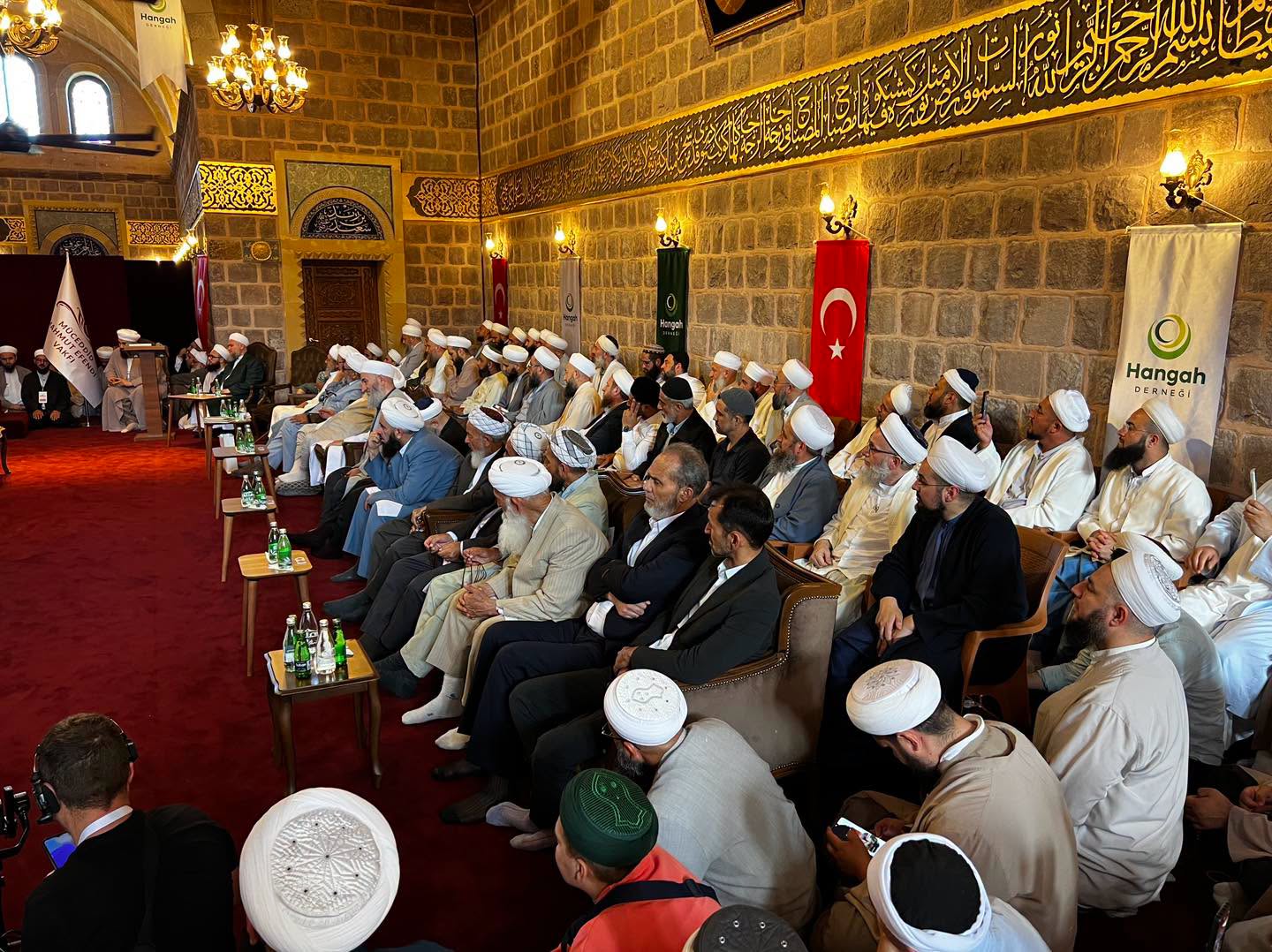 Mahmûd Efendi Hazretleri'mizin 4. Sene-i Devriyesi İçin Hâne-i Seâdetlerinde Tertîb Edilen Anma Merâsimine İştirâk Ettik — 5. fotoğraf