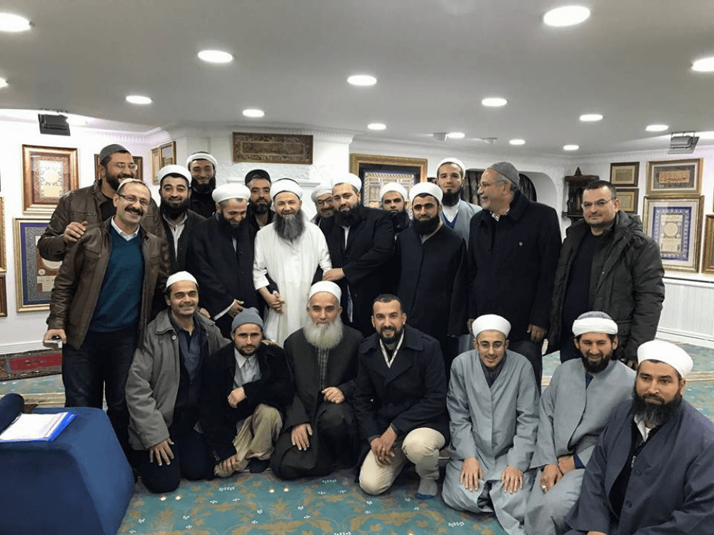 Ahmet İlhan Hocaefendi cemaati ile beraber Cübbeli Ahmet Hoca'yı ziyaret etti