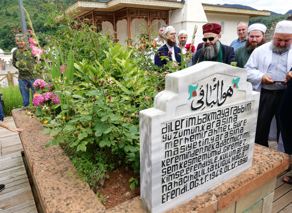 Cübbeli Ahmet Hocaefendi, Merhum Halil Tatlıgül Hocaefendi’nin Kabrini Ziyâret Etti