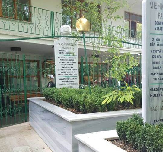 Cübbeli Ahmet Hoca Hayreddîn-i Tokâdî Hazretleri'ni ve Yekta Palazoğlu Hoca Efendi'nin Kabirlerini Ziyaret Etti — 1. fotoğraf