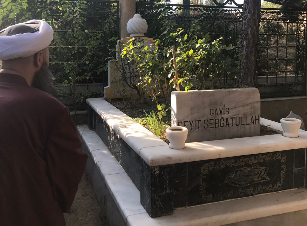 Cübbeli Ahmet Hocaefendi, Sıbğatullâh Arvâsî Hazretleri'nin Kabr-i Şerîfini Ziyâret Etti