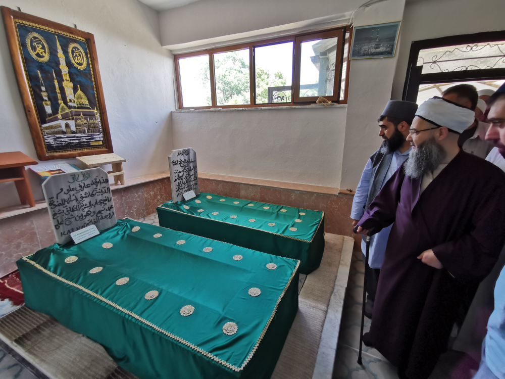 ‘Alî Sebtî Hazretleri’nin hazîresinde medfûn bulunan oğulları ve torunlarından meşâyıh-ı kirâmın kabr-i şerîfleri