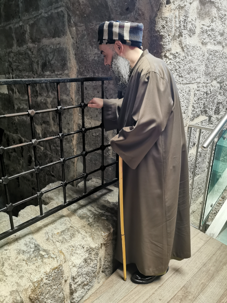 Nebî Dâniyâl 'Aleyhi's-selâm'ın kabr-i şerîfini ziyâret