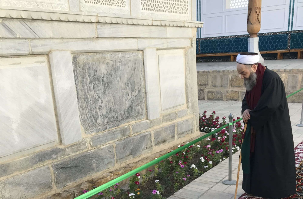 Tarîkat-ı 'Aliyye'nin müessisi Behâuddîn Şâh-ı Nakşibend Hazretleri'nin Kabrî Şerîfi