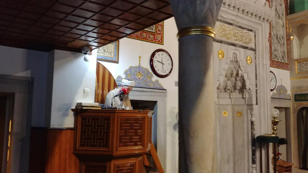 Cübbeli Ahmet Hocaefendi, İsmailağa Camii Şerîfi’nde Yaptığı Sohbetin Ardından Terâvîh Namazını da Kıldırdı