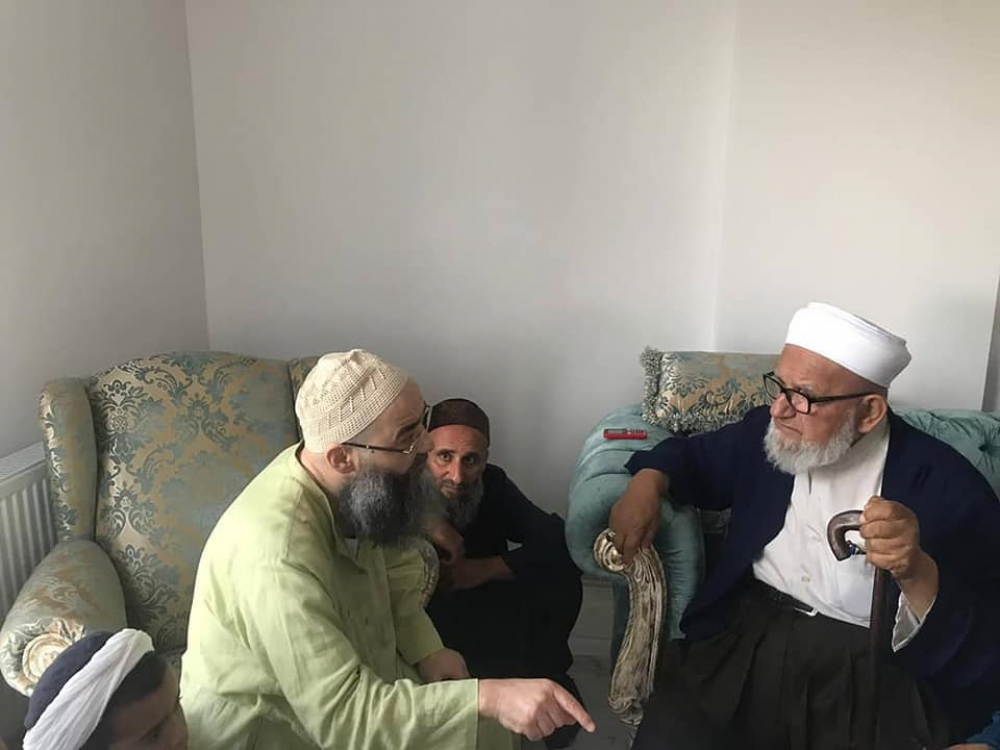Mahmud Efendi Hazretleri’mizin vekîli ve İhsan Şenocak Hocaefendi’nin babası Kâmil Şenocak Hocaefendi'yi ziyaret