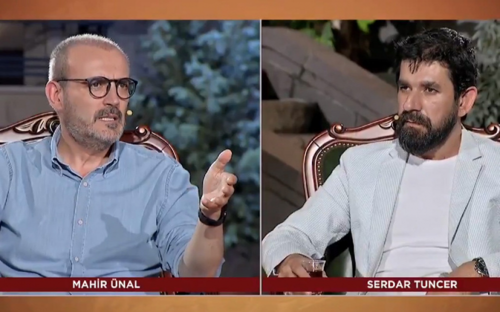 "Bin Fetö geliyor!" diyen Ali Köse zihniyetine Mahir ÜNAL Beyefendi'nin yorumu; "BÜHTAN!"