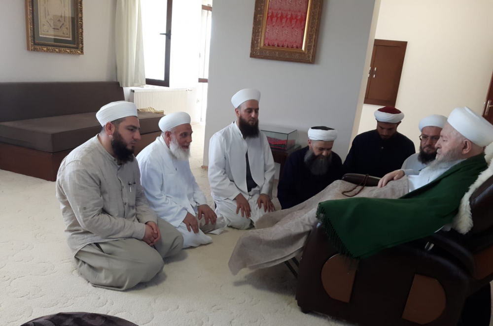 Cübbeli Ahmet Hocaefendi, Mahmud Efendi Hazretleri’mizi ziyâret etti.